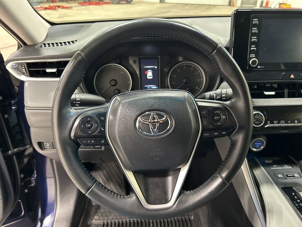 Used 2022 Toyota Venza LE image 14