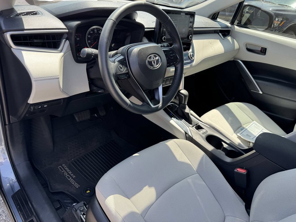Used 2022 Toyota Corolla Cross LE FWD image 13