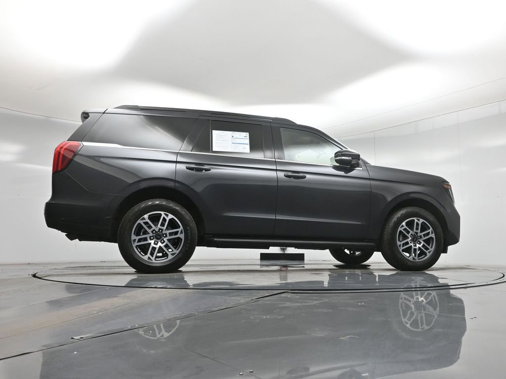 Certified 2025 Ford Expedition Active AWD/4WD image 48