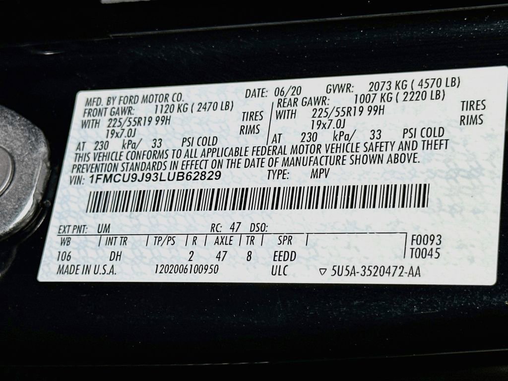 Certified 2020 Ford Escape Titanium w/ Titanium Premium Package 2.0 AWD/4WD image 24