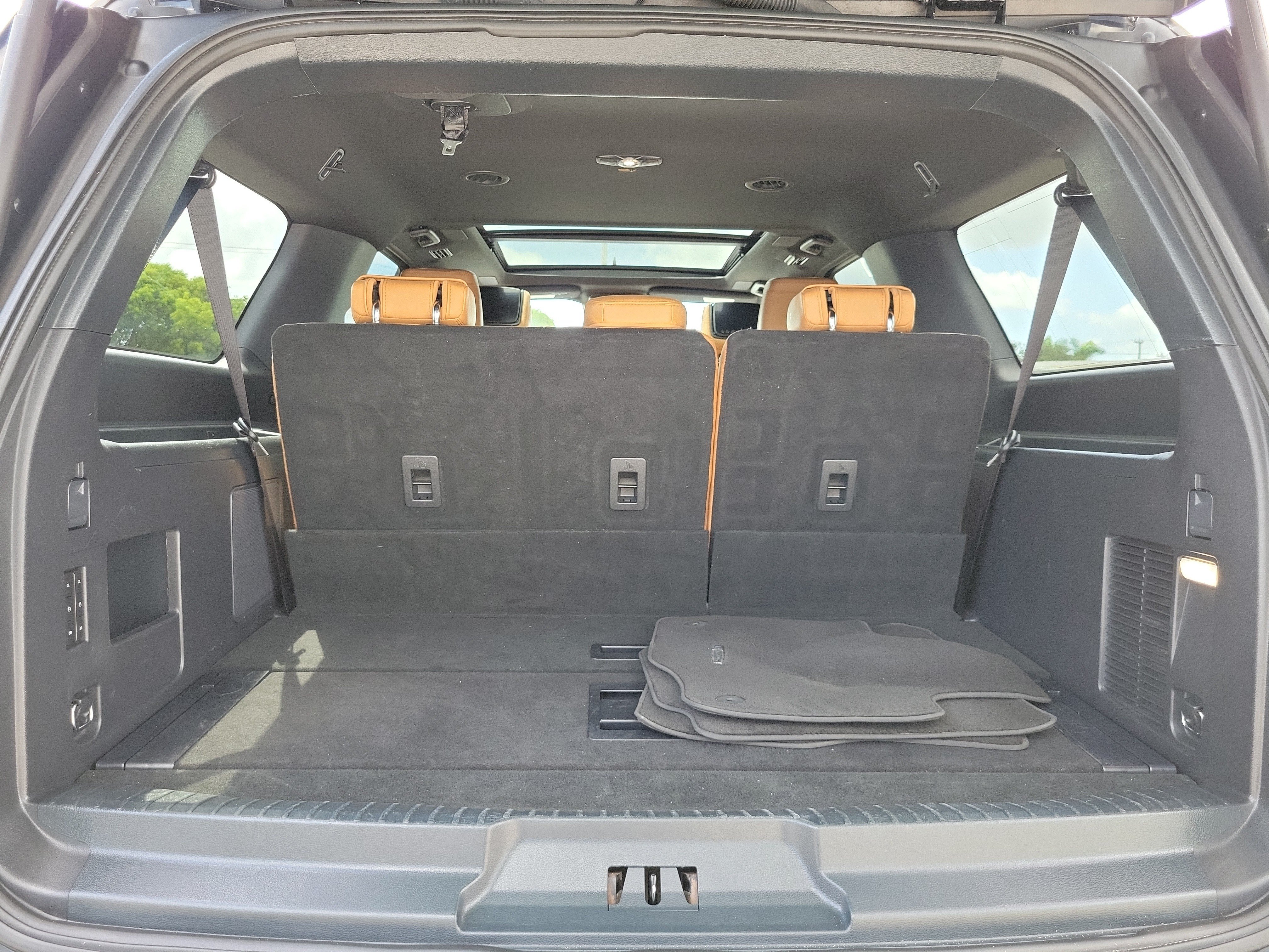 Certified 2023 Ford Expedition Max Platinum RWD image 17