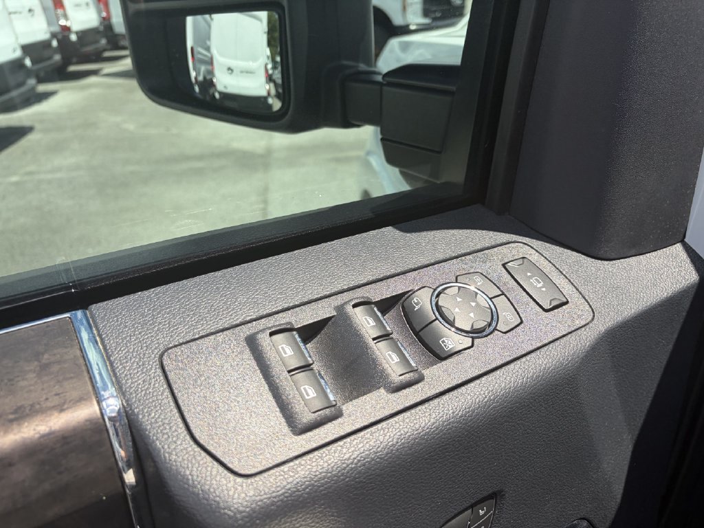 Certified 2022 Ford F250 Lariat w/ Tremor Off-Road Package AWD/4WD image 19