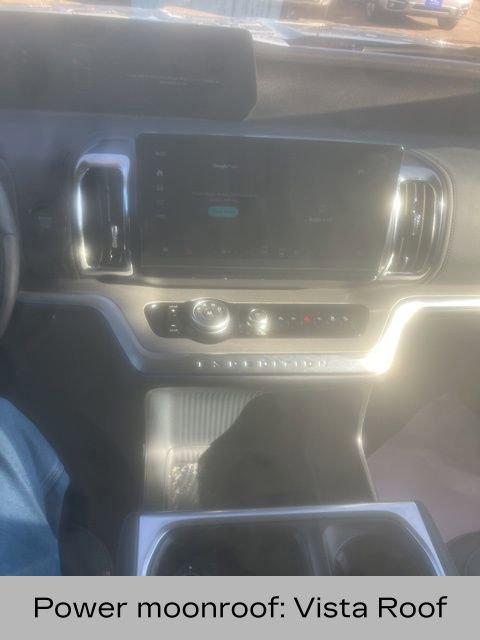 Certified 2025 Ford Expedition Platinum image 8