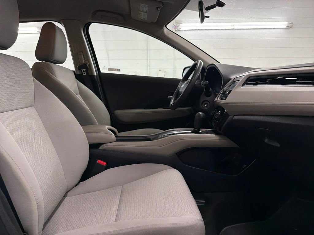 Used 2019 Honda HR-V LX image 27