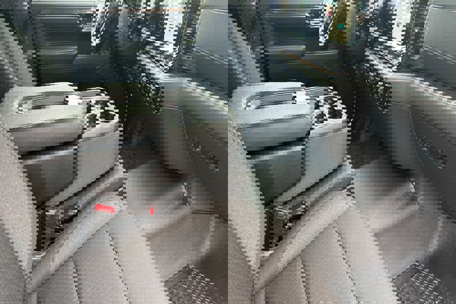 Used 2025 Chevrolet Silverado 1500 LT image 15