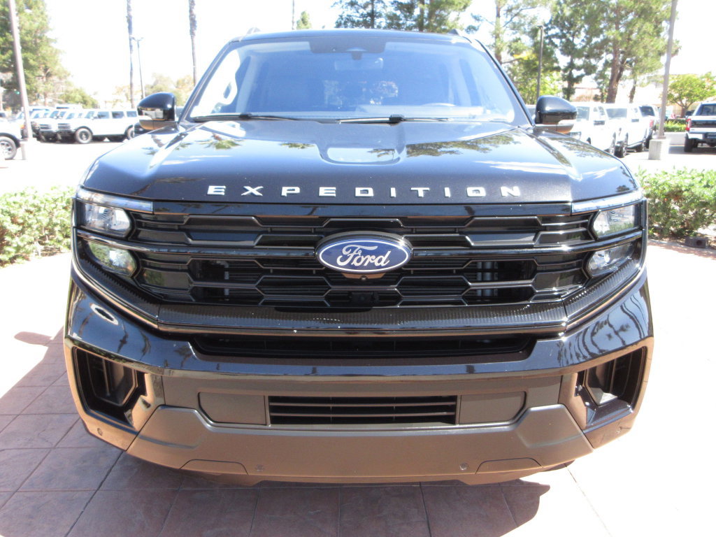 Certified 2025 Ford Expedition Max Active RWD image 8