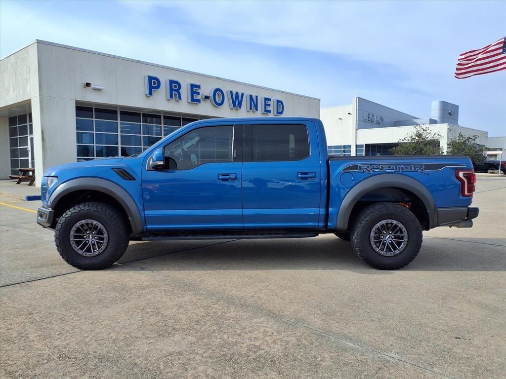 Certified 2019 Ford F150 Raptor w/ Equipment Group 802A Luxury image 3