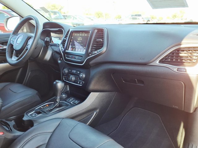 Used 2021 Jeep Cherokee Latitude Lux w/ Comfort/Convenience Group image 10