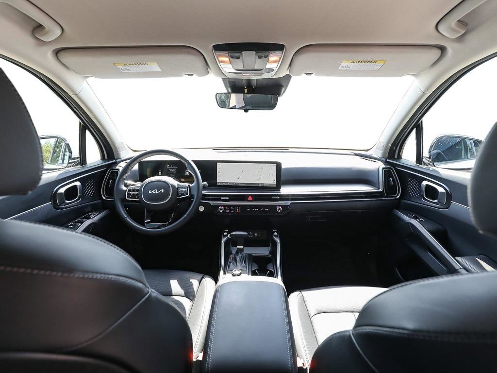 Used 2025 Kia Sorento S AWD/4WD image 25