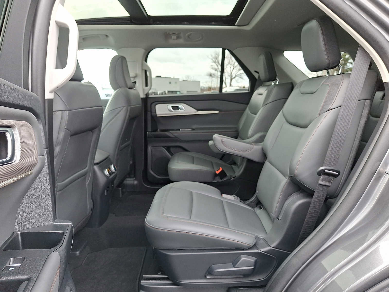 Certified 2025 Ford Explorer Active w/ Active Comfort Package image 10