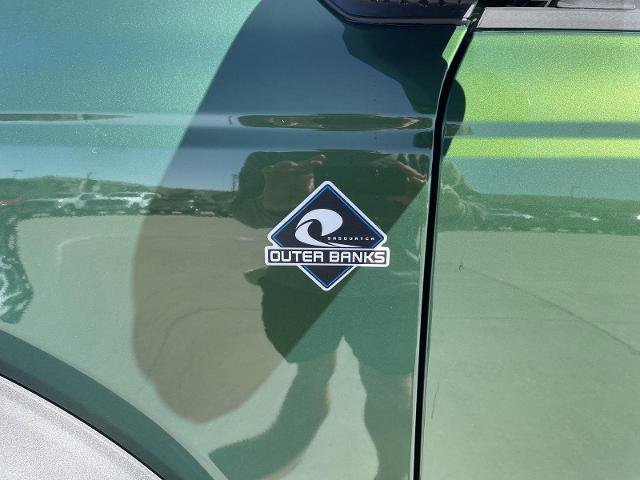 Certified 2024 Ford Bronco Outer Banks w/ Sasquatch Package AWD/4WD image 36