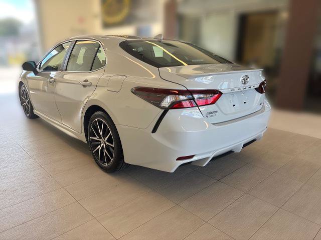 Used 2023 Toyota Camry SE FWD image 2