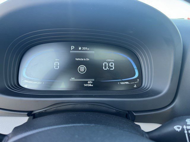 Used 2024 Hyundai Venue SEL image 13