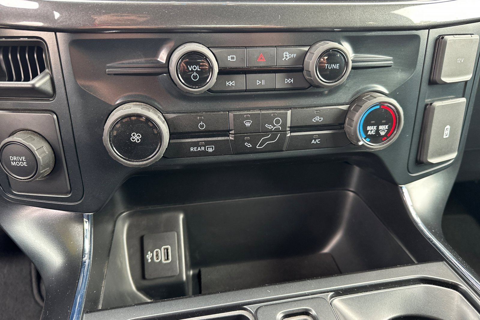 Certified 2025 Ford F150 STX w/ STX Black Appearance Package image 22