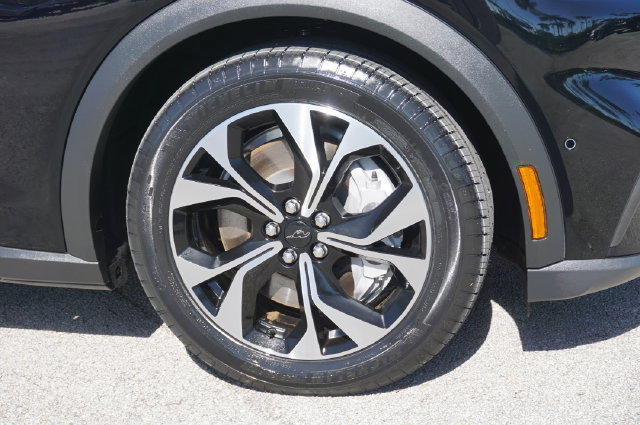 Certified 2024 Ford Mustang Mach-E Select RWD image 34