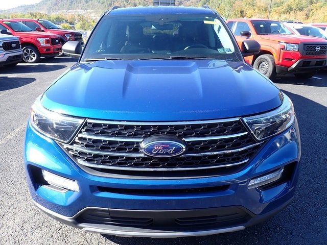 Certified 2022 Ford Explorer XLT w/ Equipment Group 202A image 8