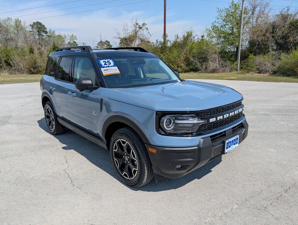 Certified 2025 Ford Bronco Sport Outer Banks w/ Outer Banks Tech Package+ image 2