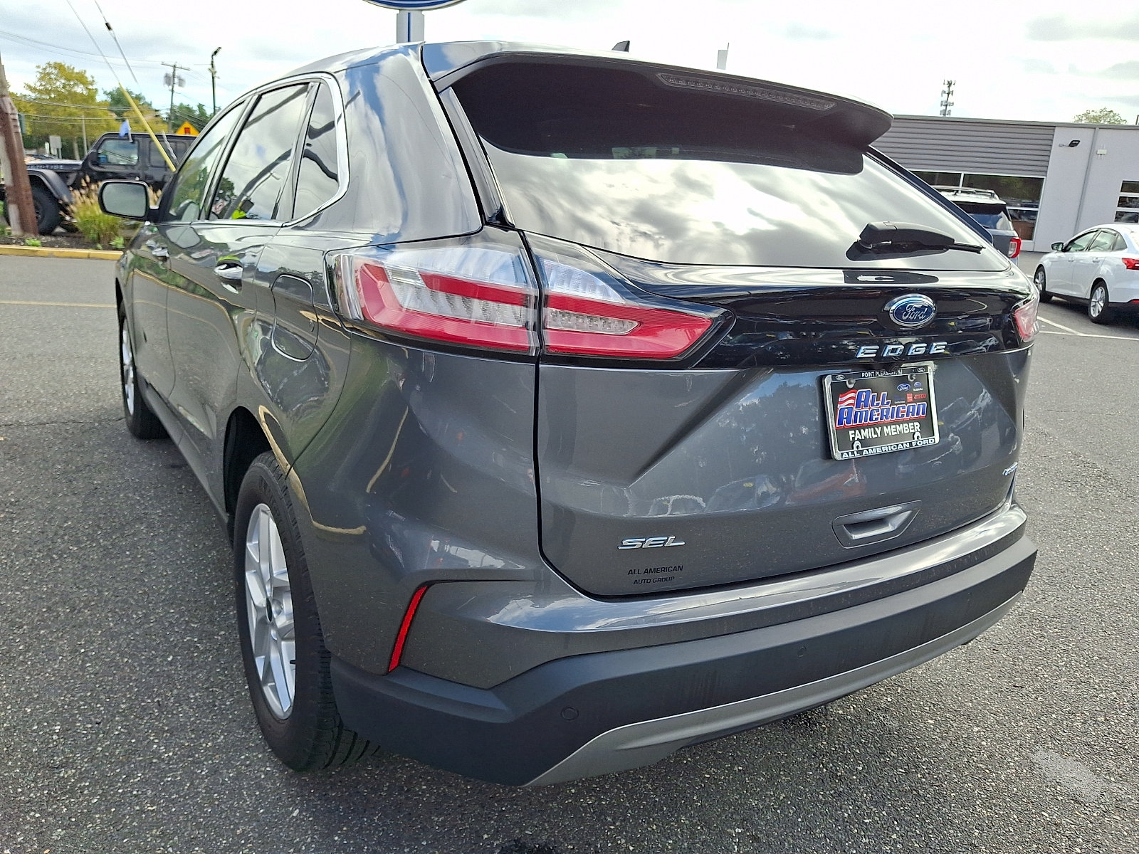 Certified 2024 Ford Edge SEL w/ Convenience Package AWD/4WD image 8