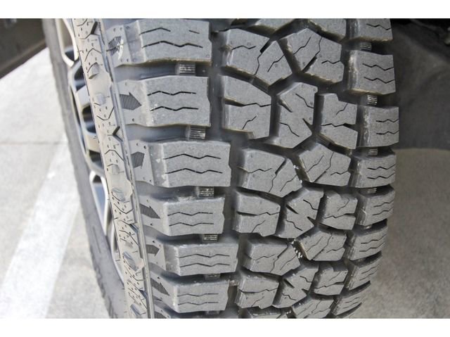 Certified 2024 Ford F250 Platinum w/ FX4 Off-Road Package AWD/4WD image 28
