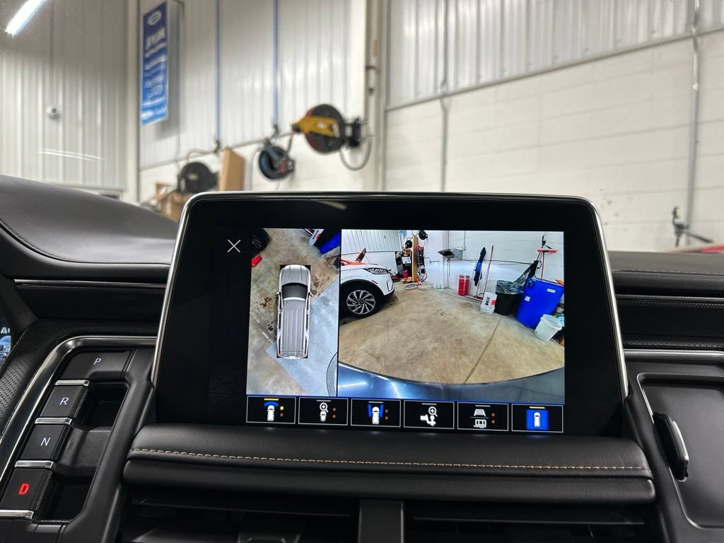 Used 2023 GMC Yukon XL AT4 w/ AT4 Premium Package AWD/4WD image 24