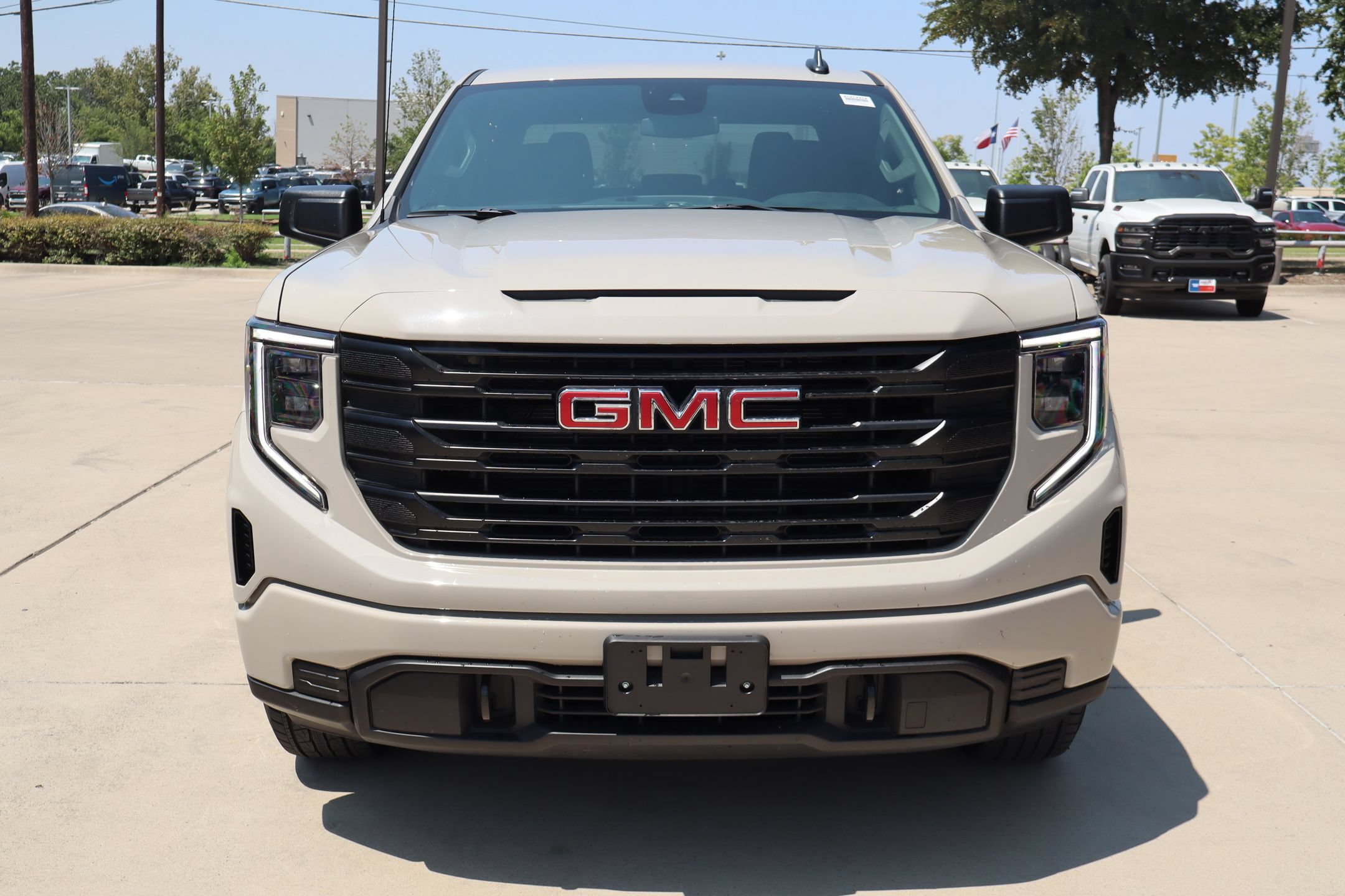 Used 2026 GMC Sierra 1500 Pro w/ Graphite Edition AWD/4WD image 9