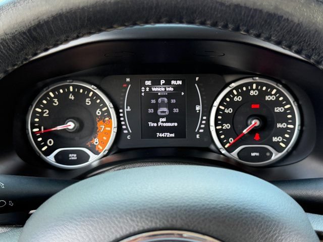 Used 2017 Jeep Renegade Latitude AWD/4WD image 31