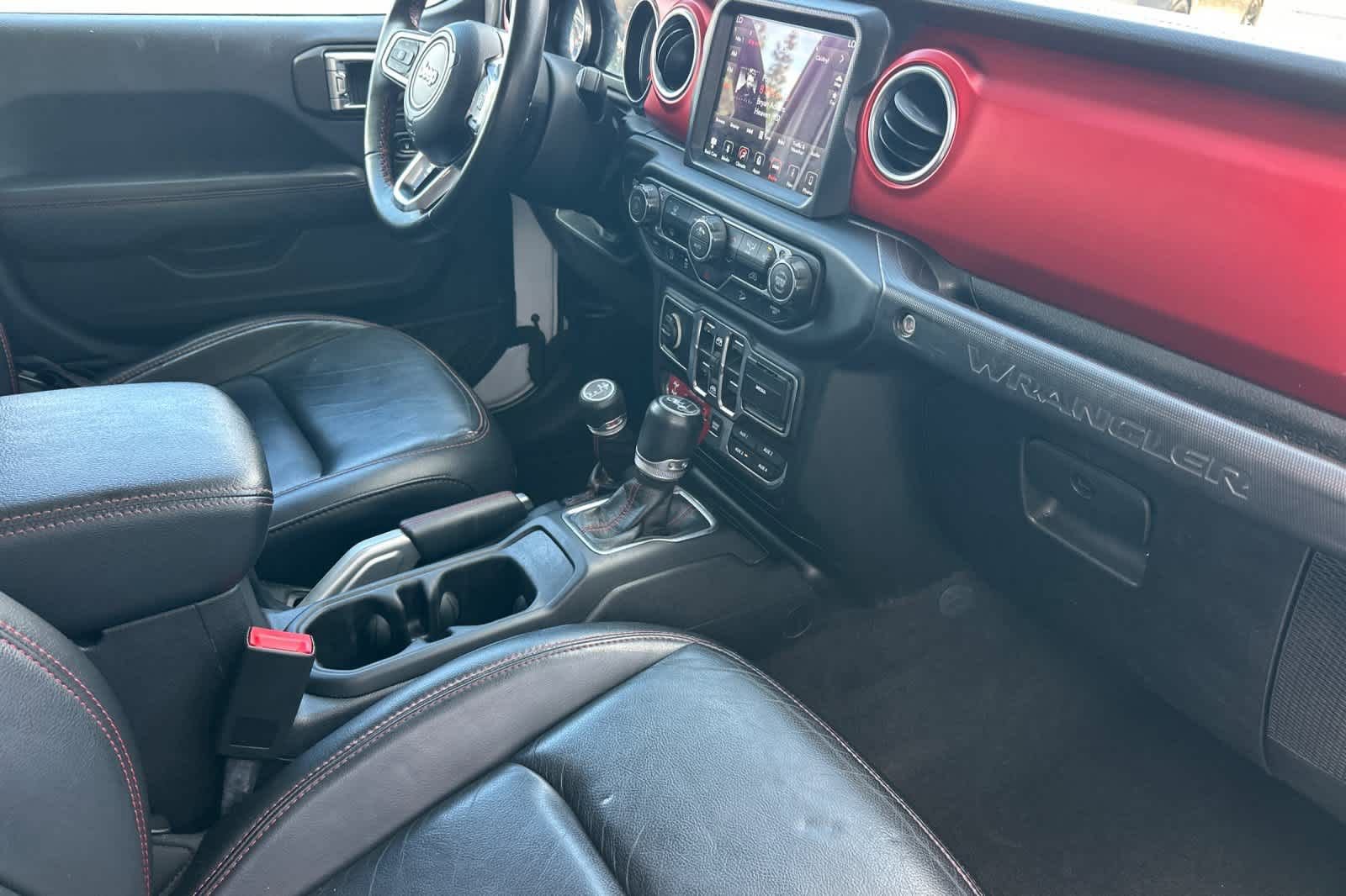 Used 2018 Jeep Wrangler Unlimited Rubicon AWD/4WD image 16