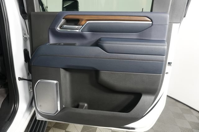 Used 2024 Chevrolet Silverado 3500 High Country w/ Technology Package AWD/4WD image 36