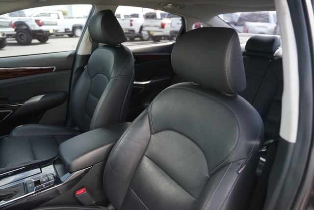 Used 2019 Kia Cadenza Technology FWD image 10