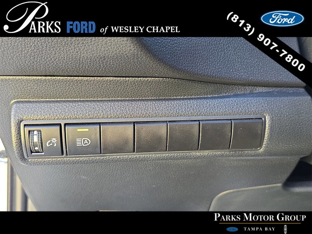 Used 2023 Toyota Corolla SE image 25