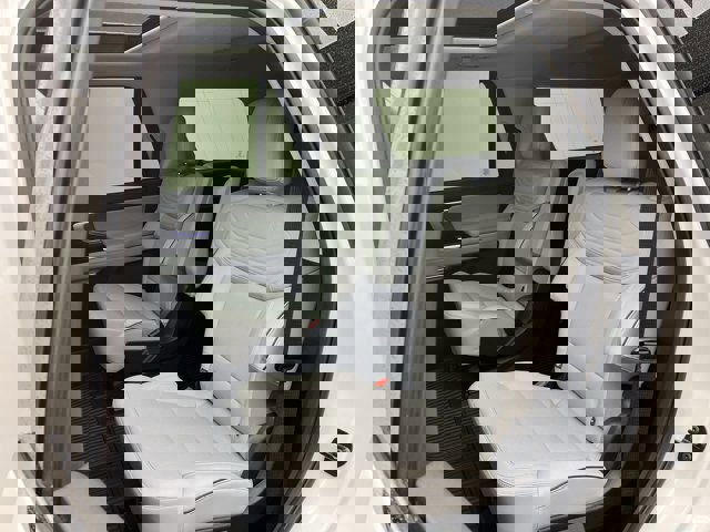 Certified 2025 Ford Expedition Platinum w/ Platinum Ultimate Package image 14