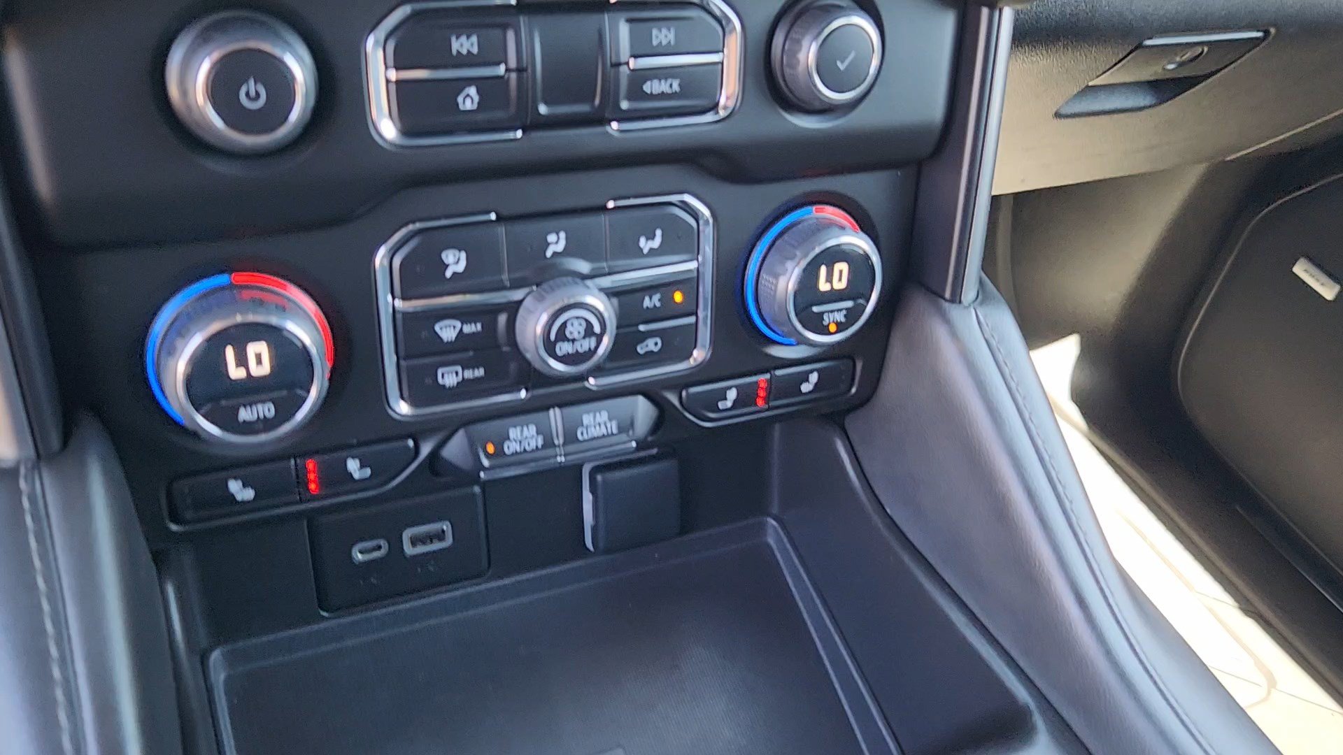 Used 2023 Chevrolet Tahoe Z71 AWD/4WD image 38