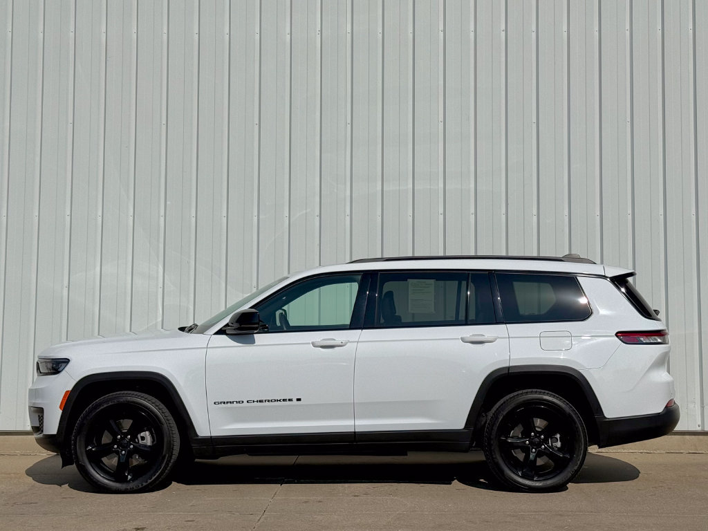 Used 2021 Jeep Grand Cherokee L Laredo AWD/4WD image 3