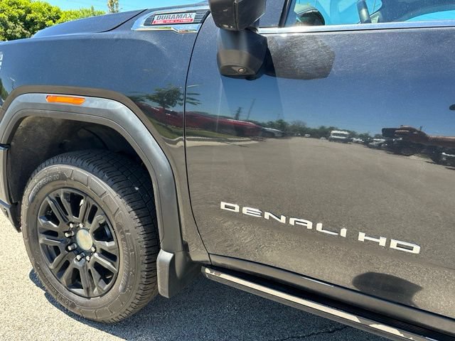 Used 2023 GMC Sierra 3500 Denali w/ Denali Black Diamond Edition AWD/4WD image 8