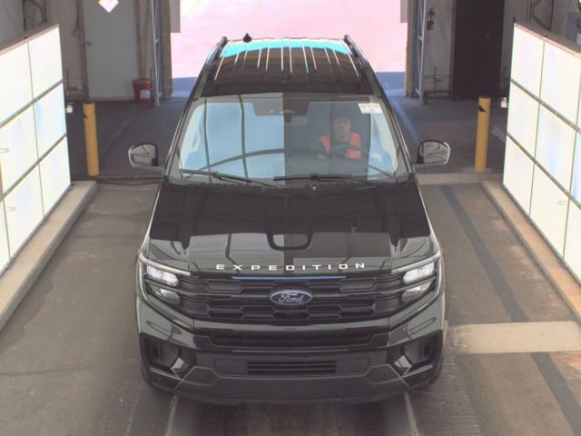 Certified 2025 Ford Expedition Active RWD image 6