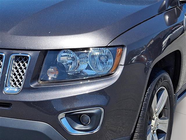 Used 2017 Jeep Compass High Altitude AWD/4WD image 24