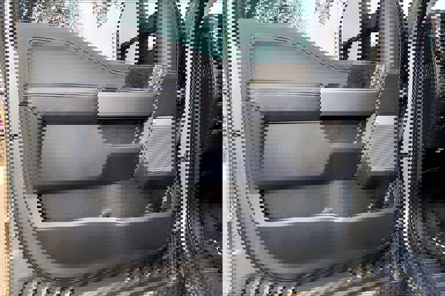 Certified 2023 Ford F250 Lariat w/ Sport Appearance Package image 21