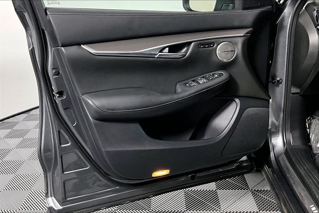 Used 2023 INFINITI QX50 Luxe w/ Cargo Package FWD image 23