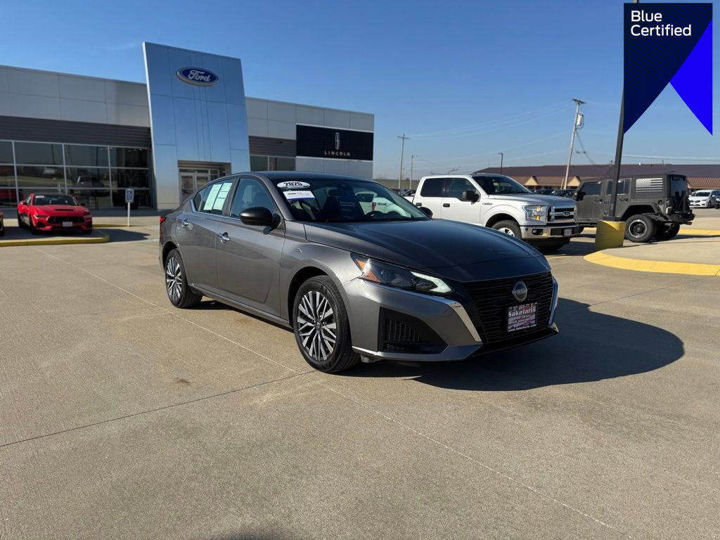 Used 2025 Nissan Altima 2.5 SV