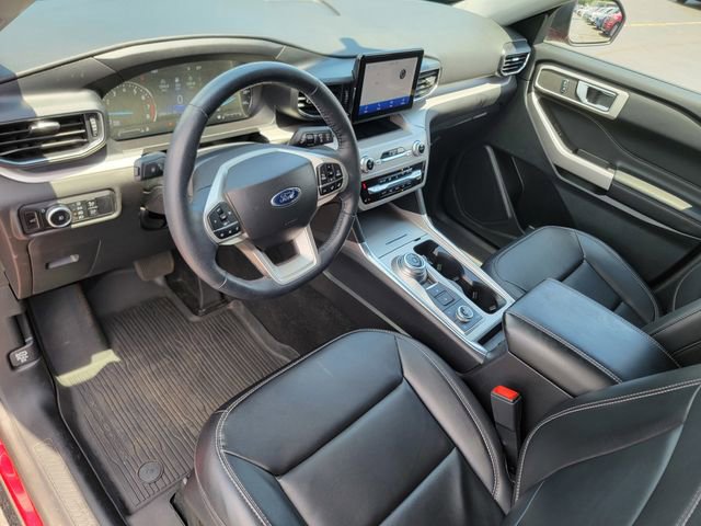 Certified 2023 Ford Explorer XLT w/ Equipment Group 202A AWD/4WD image 19