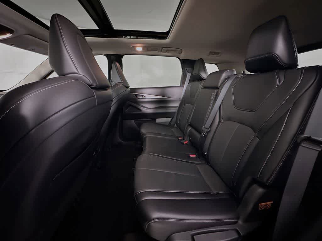 Used 2024 INFINITI QX60 Luxe AWD/4WD image 14