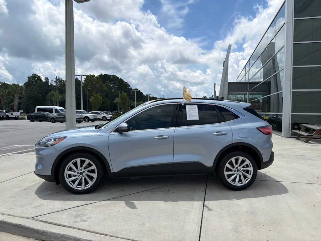Certified 2022 Ford Escape Titanium w/ Titanium Elite Package FWD image 4