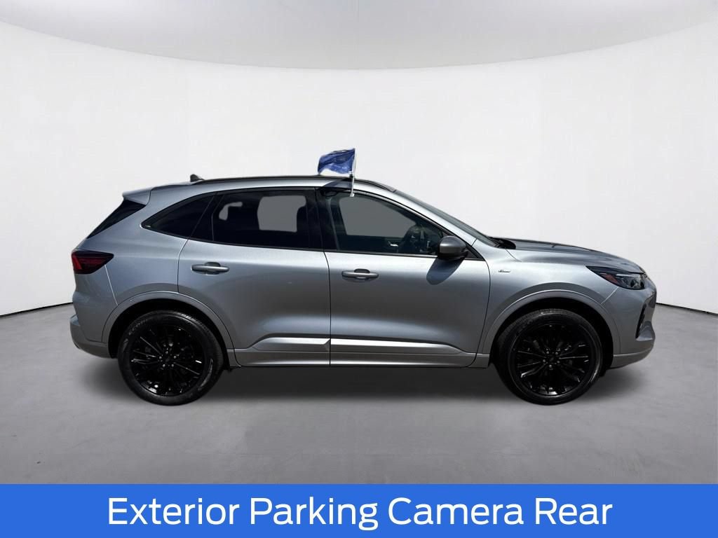 Certified 2023 Ford Escape ST-Line Elite AWD/4WD image 10