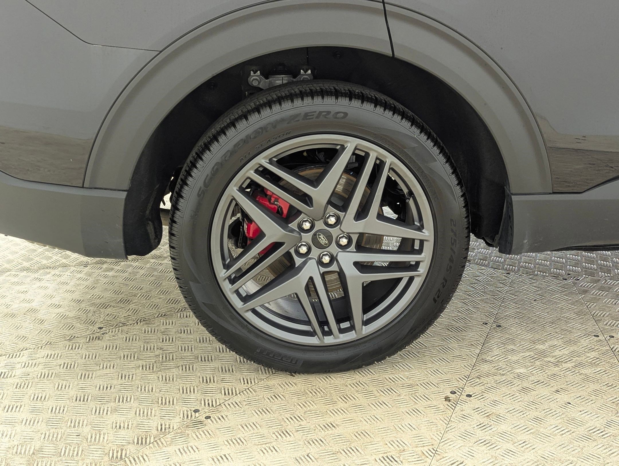 Certified 2025 Ford Explorer ST-Line w/ ST-Line Street Pack image 12