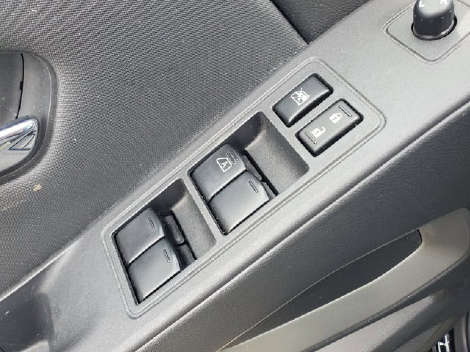 Used 2022 Nissan Frontier SV image 13