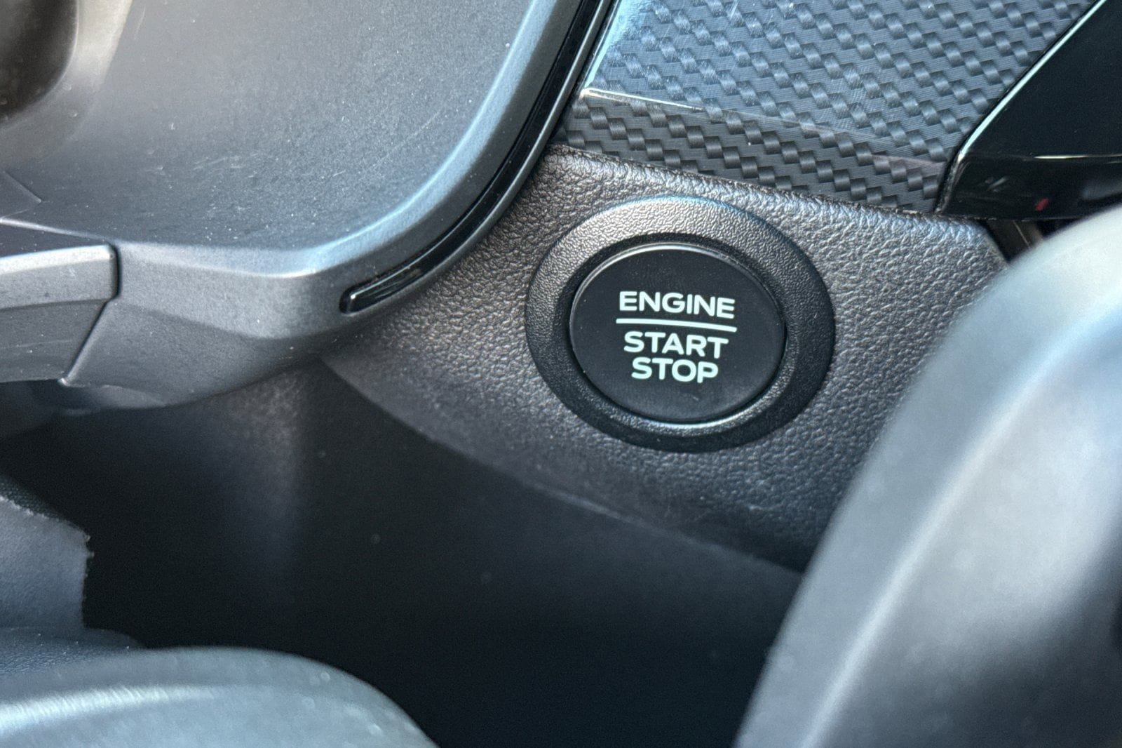 Certified 2025 Ford Escape ST-Line Select AWD/4WD image 27