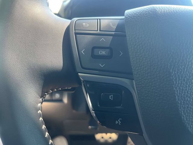 Used 2026 Toyota Camry Hybrid w/ Convenience Package FWD image 23