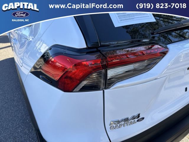 Used 2025 Toyota RAV4 XLE image 15