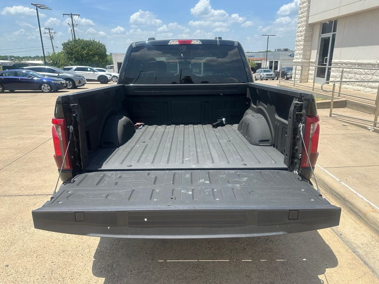 Certified 2024 Ford F150 XLT w/ Mobile Office Package RWD image 9