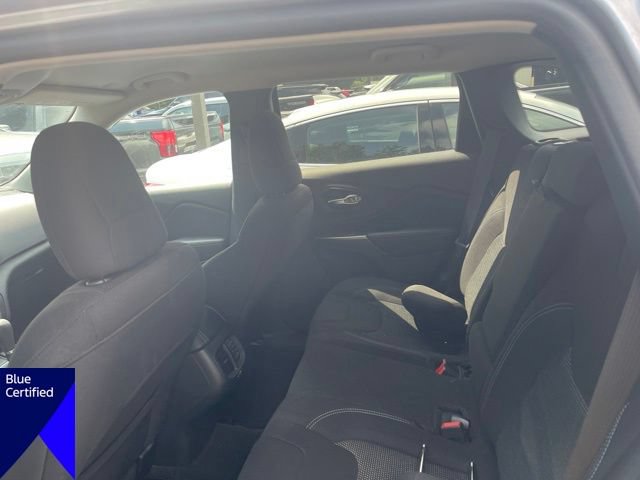 Used 2020 Jeep Cherokee Latitude AWD/4WD image 7